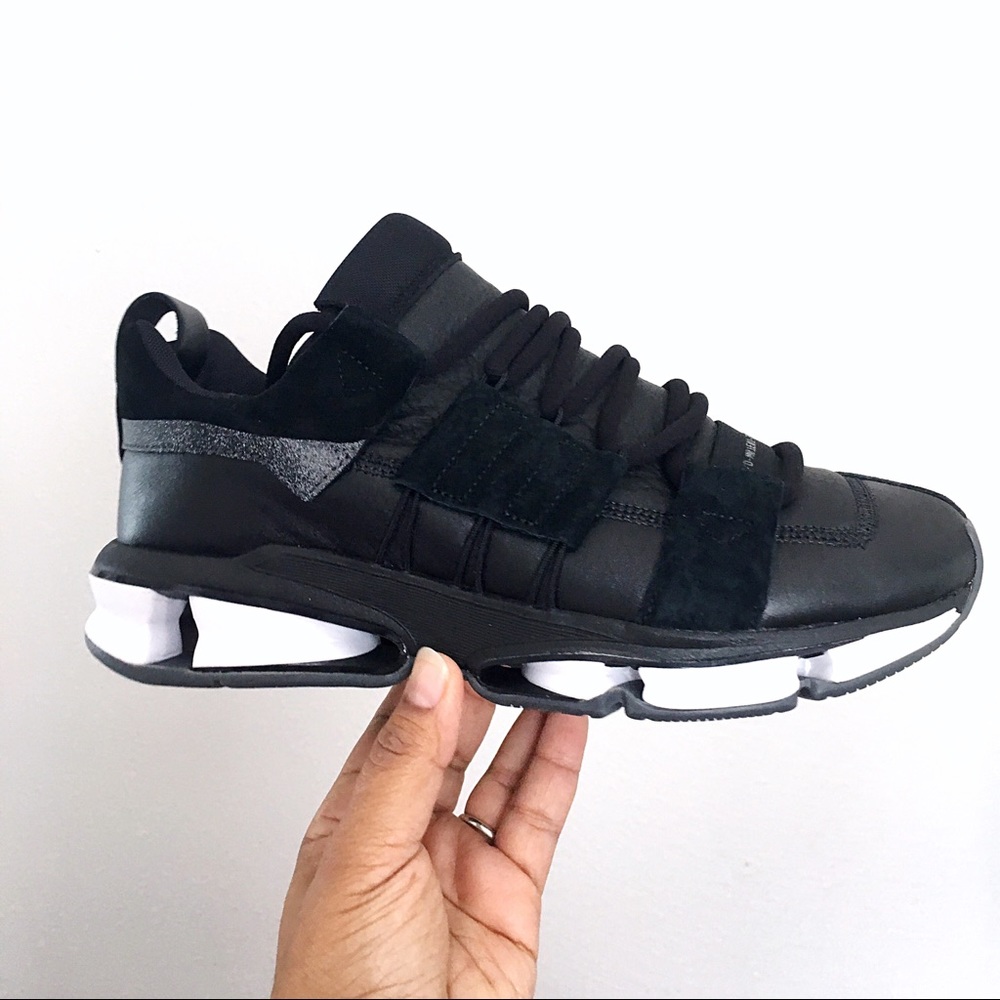 Men’s Adidas Twinstrike Adv Stretch Leather Shoes - Brand New with box.